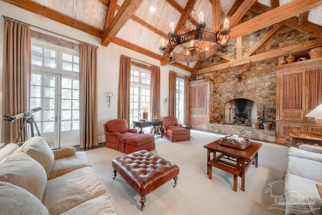 Photo of Listing #660780