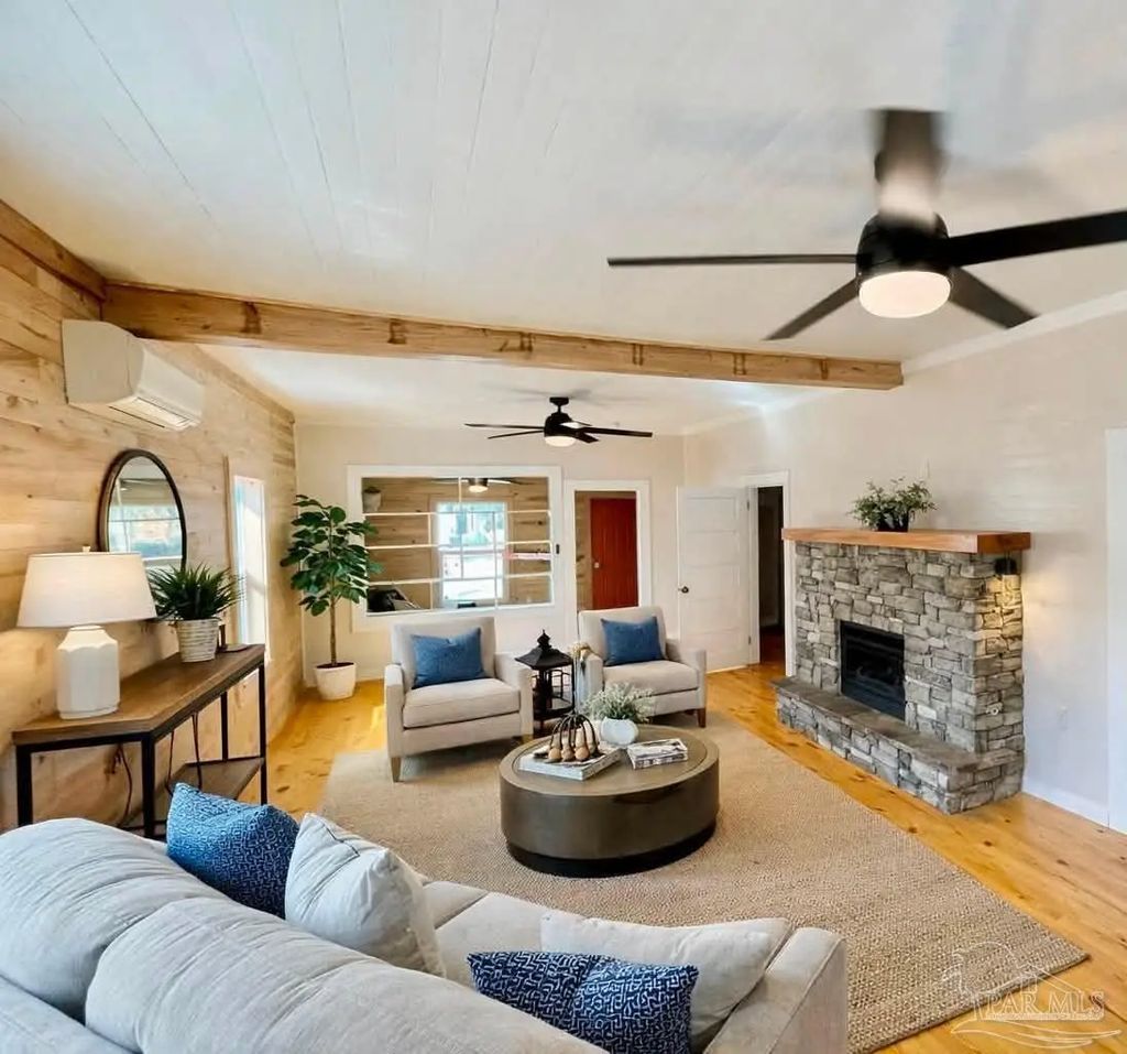 1505 W Garden St, Pensacola