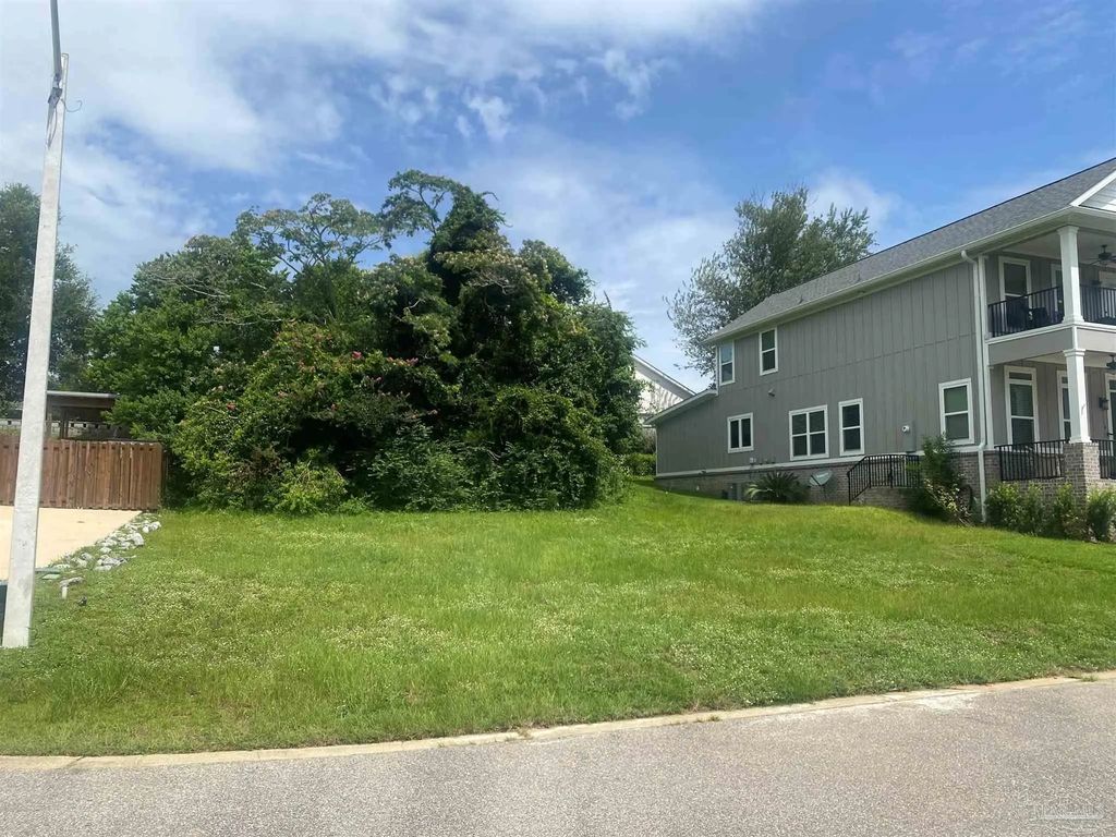 5416 Spanish Highlands Dr, Pensacola