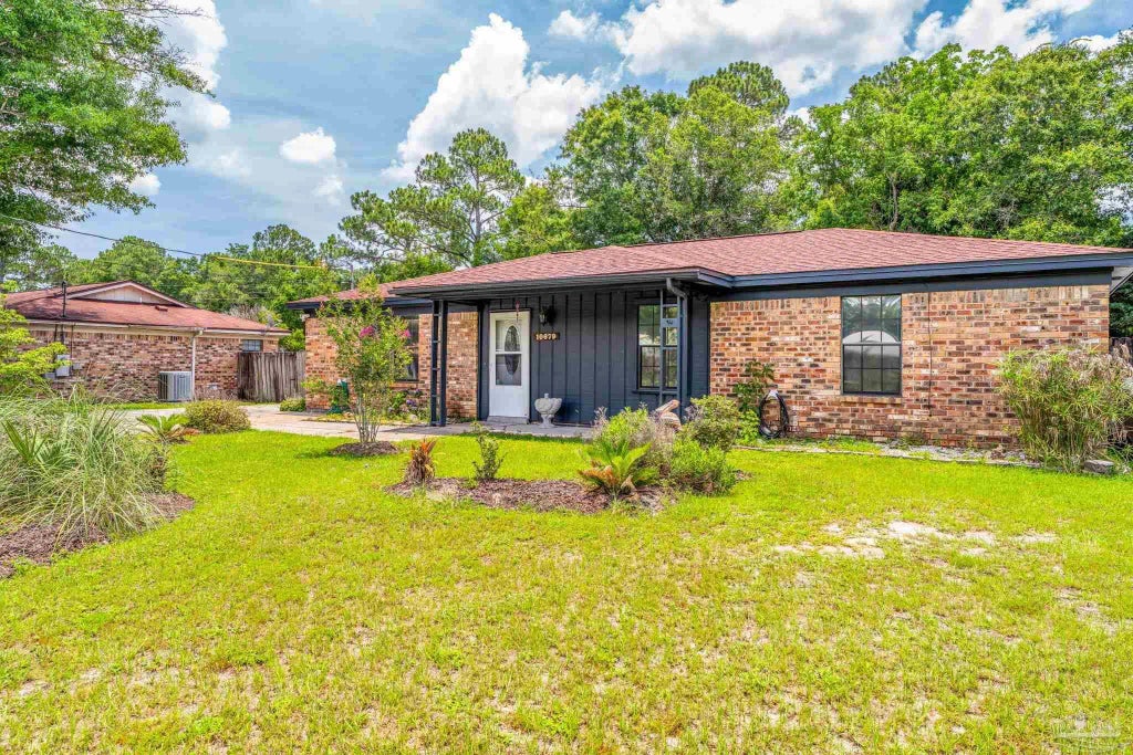 10679 Heatherwood Dr, Pensacola