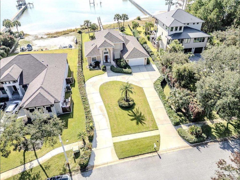 2012 Pritchard Pt, Navarre
