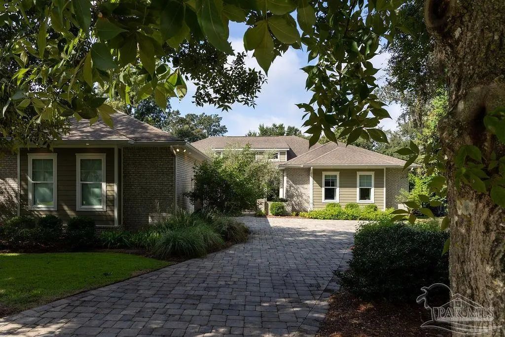 128 Highpoint Dr, Gulf Breeze