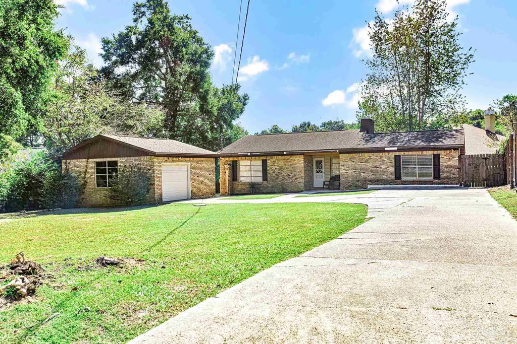 3441 Riverina Dr, Pensacola