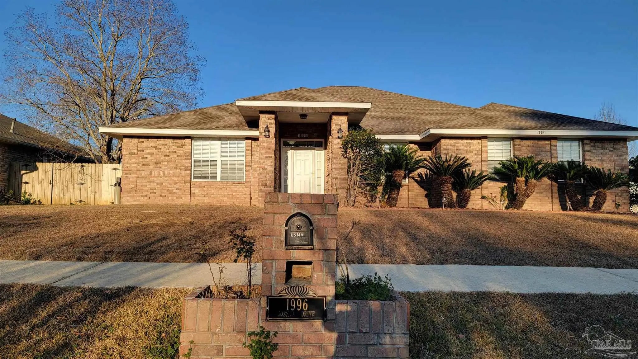 Photo of Listing #678374