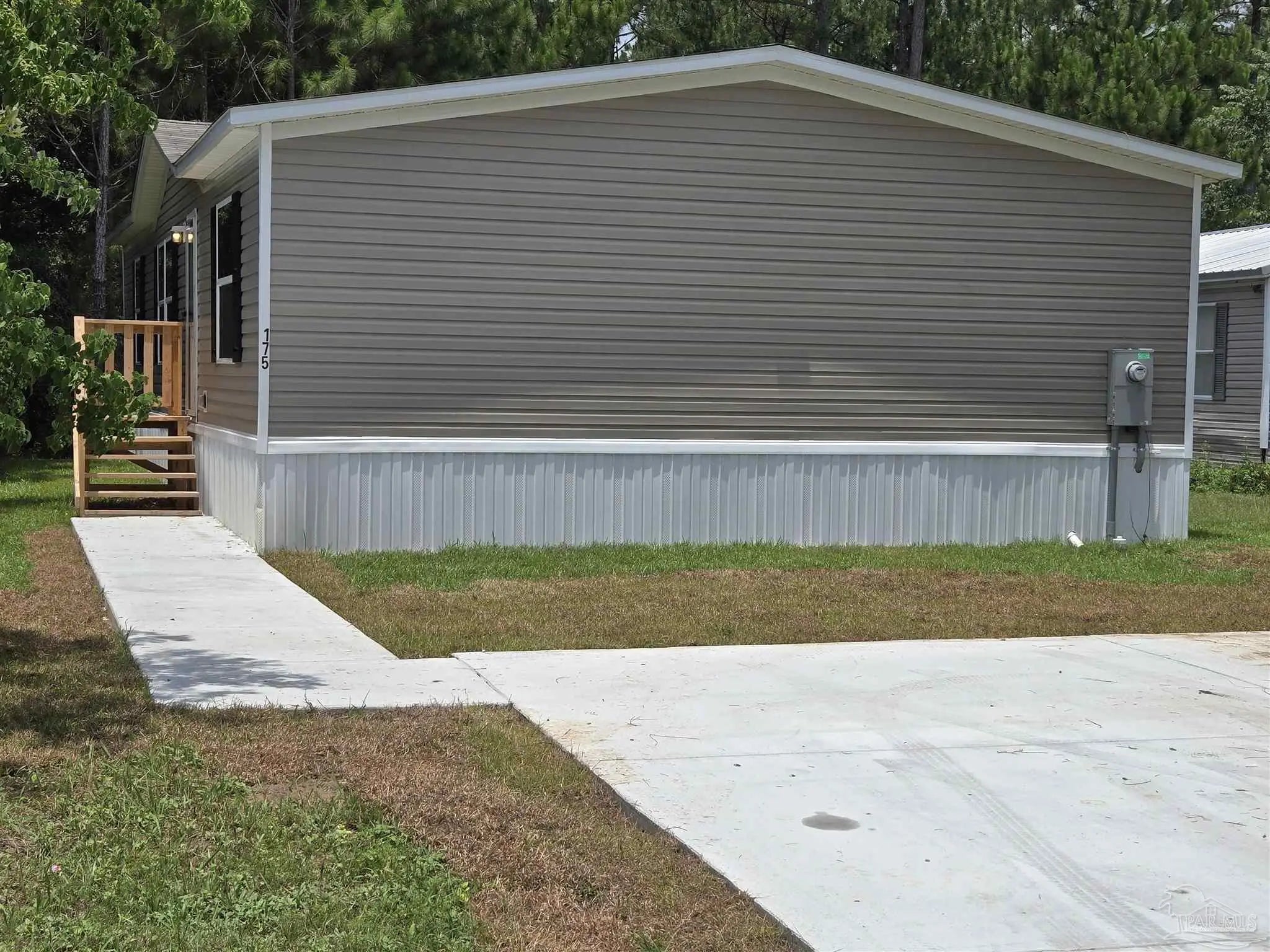 Photo of Listing #663517