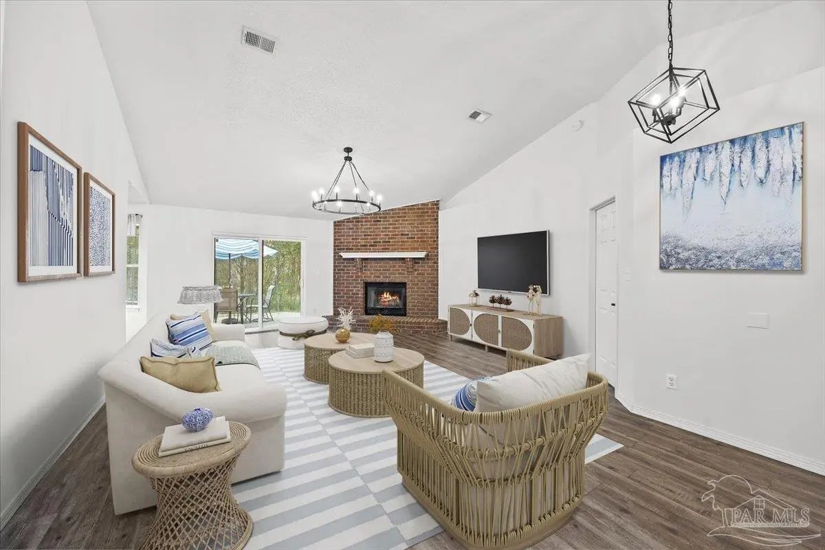 Photo of Listing #676046