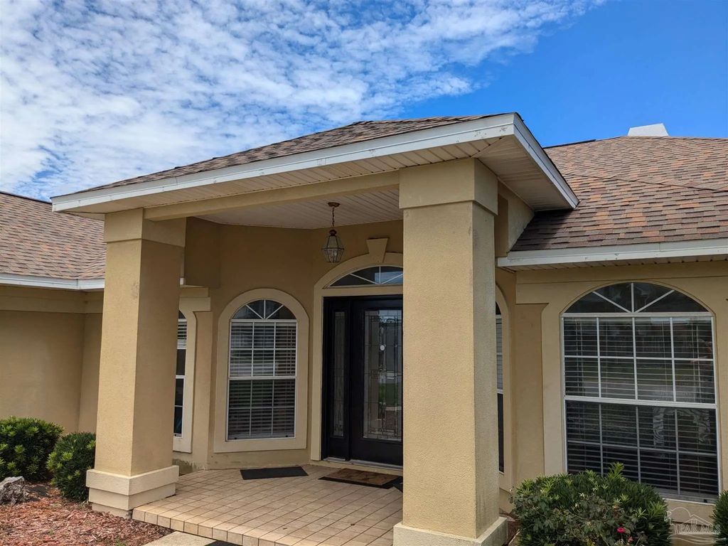 5016 Chandelle Dr, Pensacola