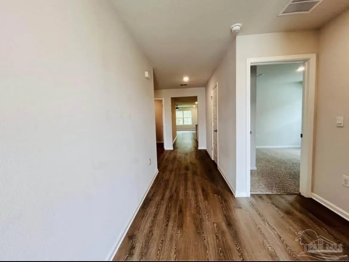 Photo of Listing #679703