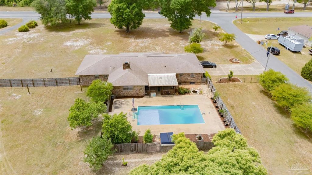 4576 Woodbine Rd, Pace
