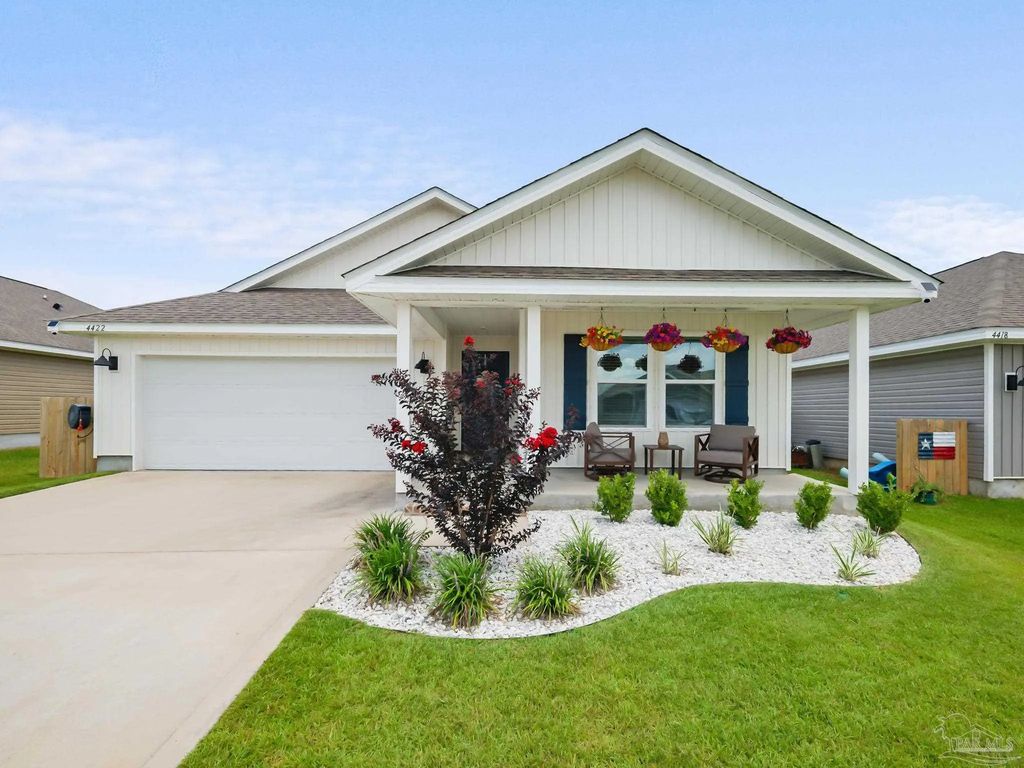 4422 White Birch Ct, Pace