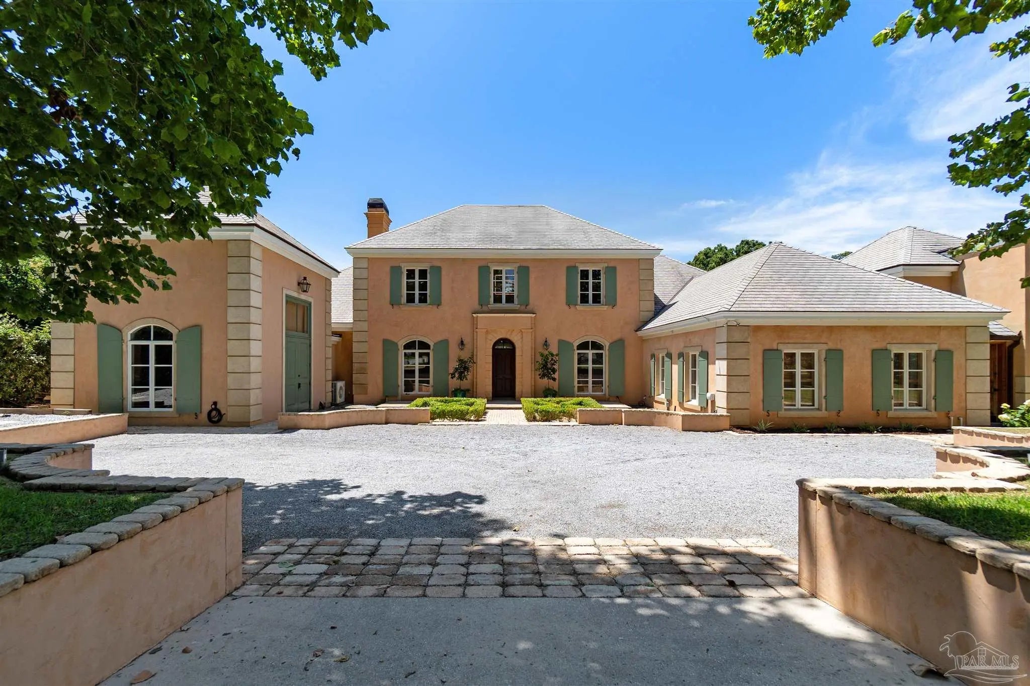 Photo of Listing #666765