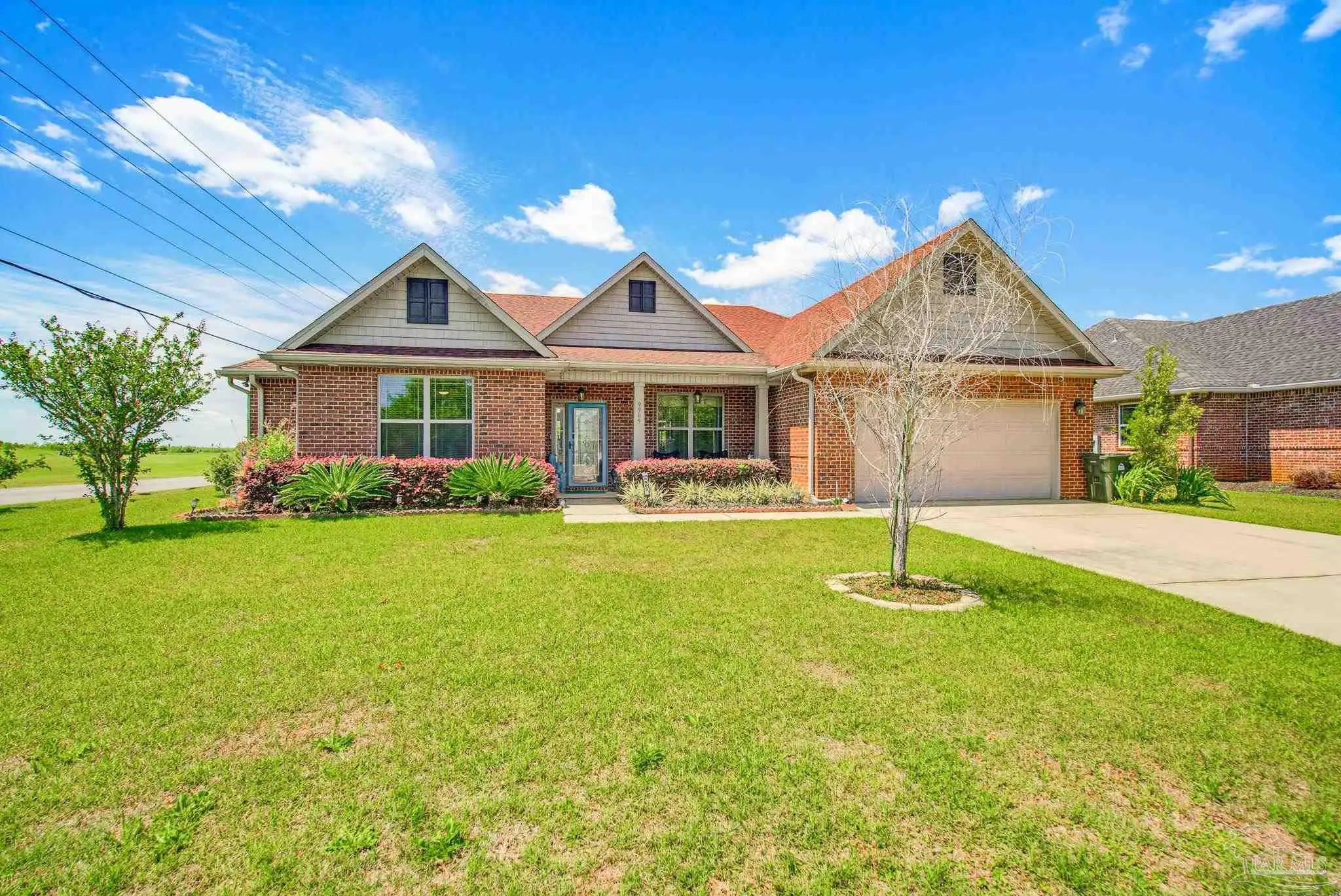 Photo of Listing #680778