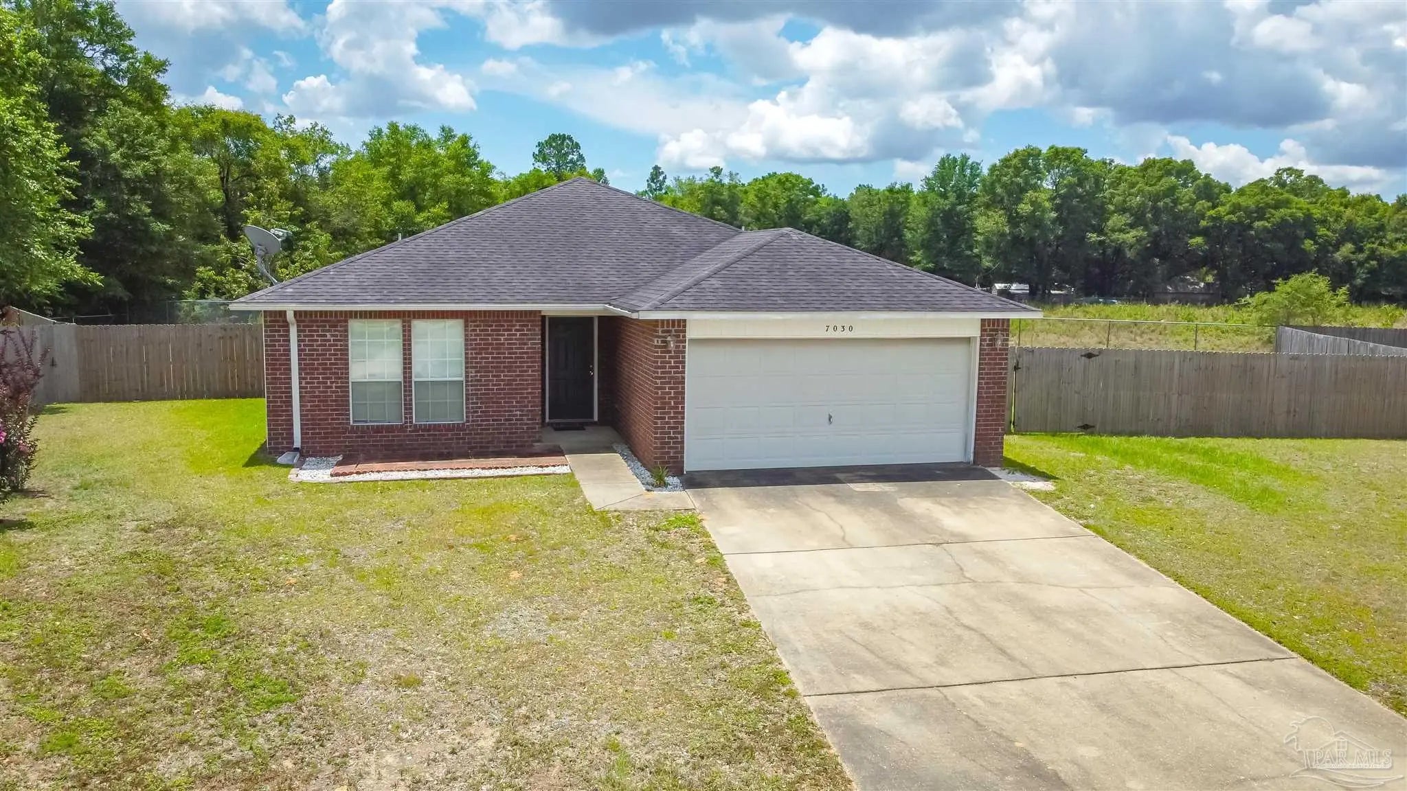 Photo of Listing #677142