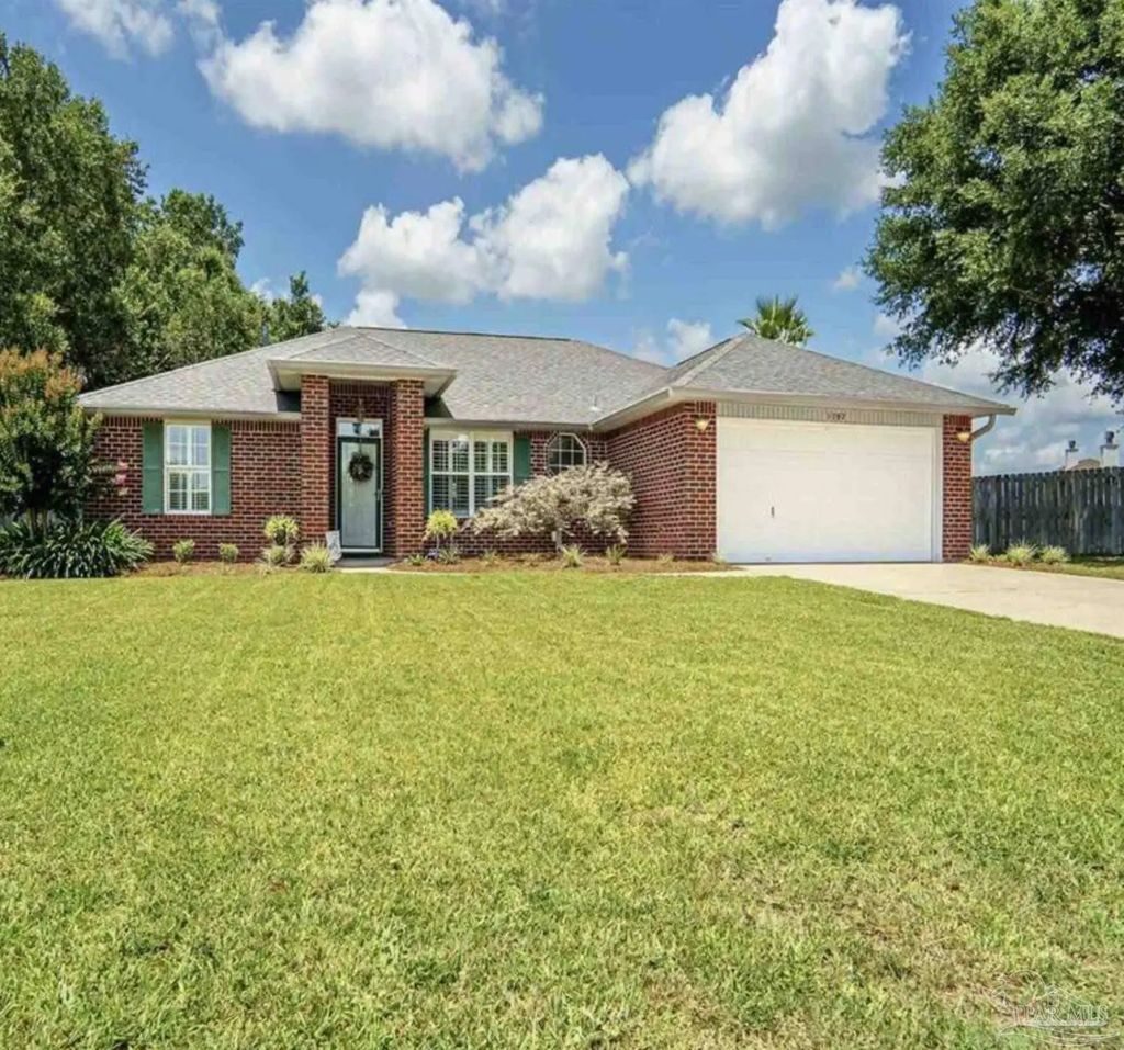 1707 Cedrus Ln, Pensacola
