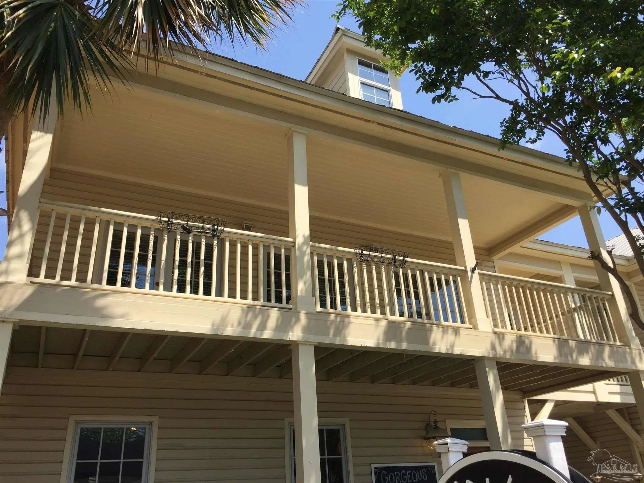 Photo of Listing #674403