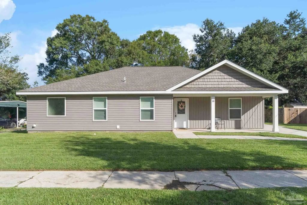 10 Nottingham Way, Pensacola