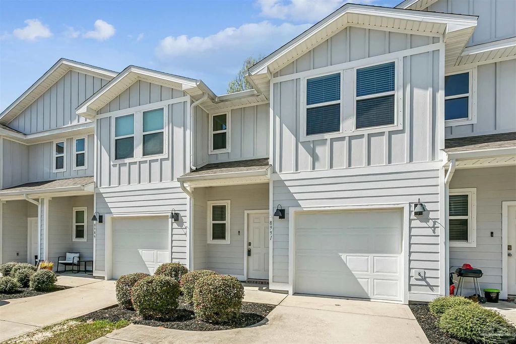 8991 Brigade Trl, Pensacola