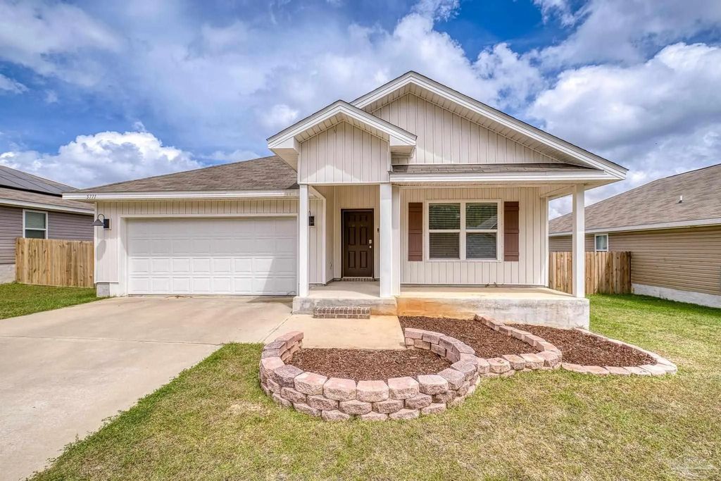 5771 Belmont Stakes Rd, Pensacola