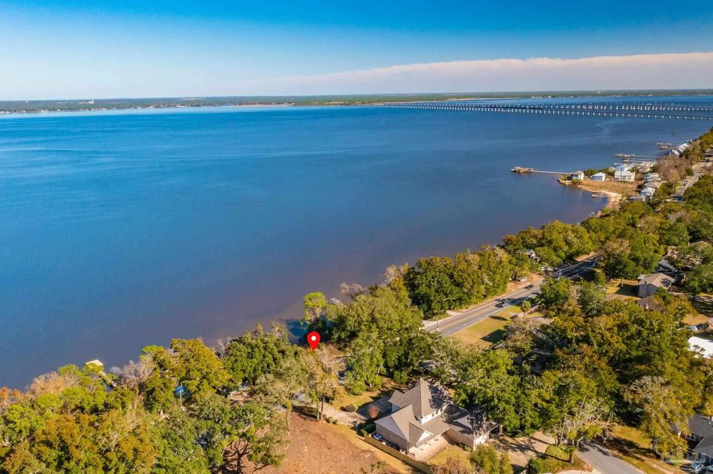 8700 Scenic Hwy, Pensacola