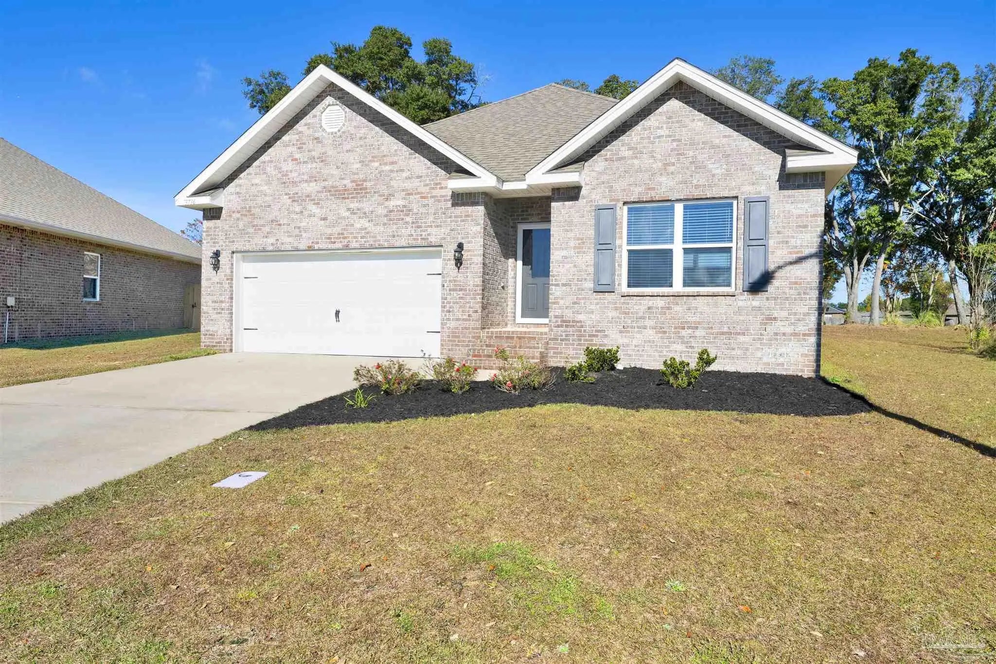 Photo of Listing #674812