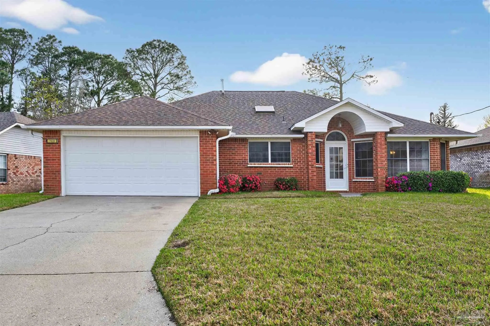 Photo of Listing #679094