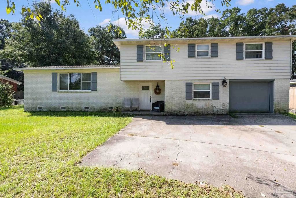 1115 Dunmire St, Pensacola