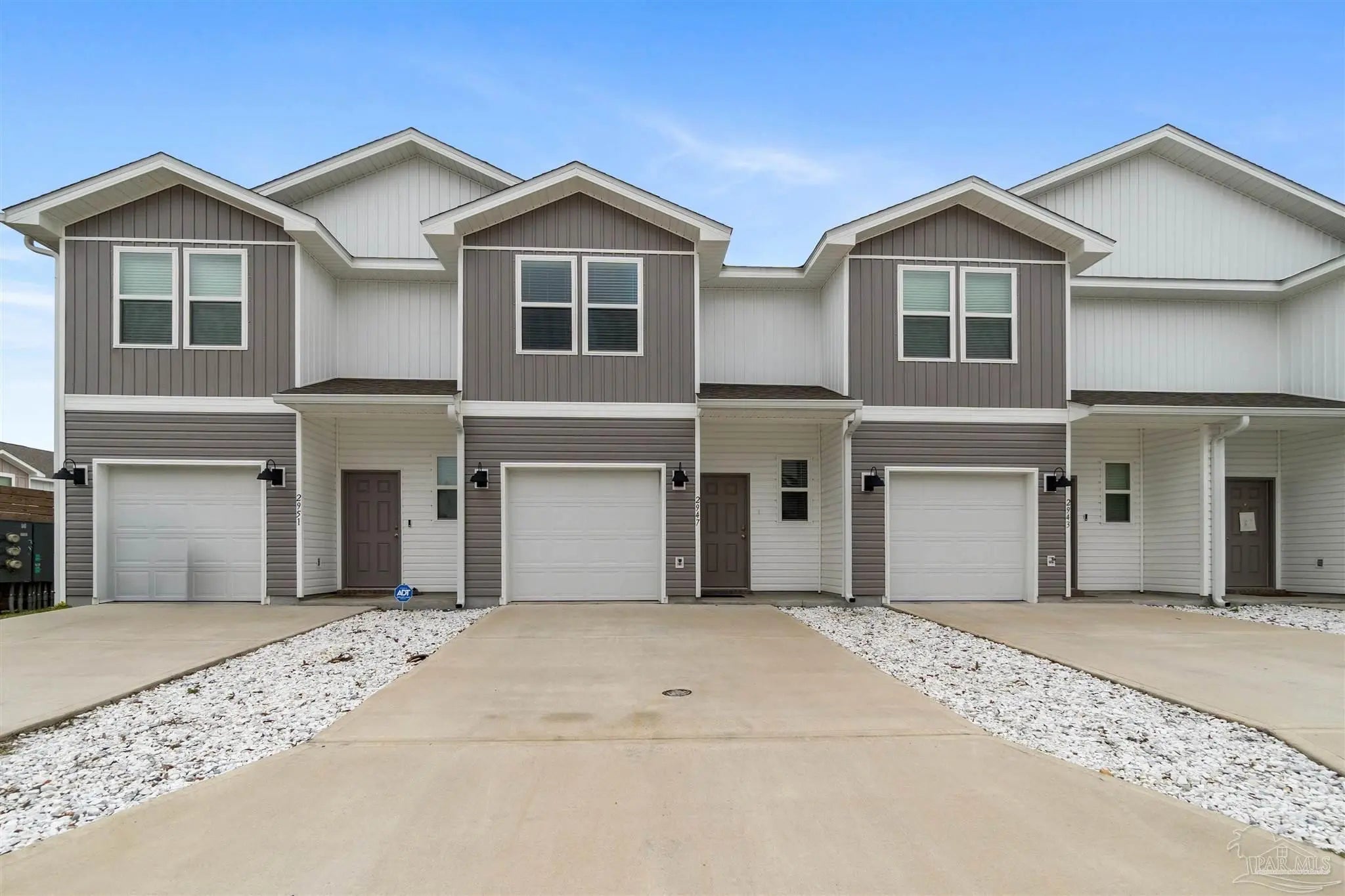 Photo of Listing #678697