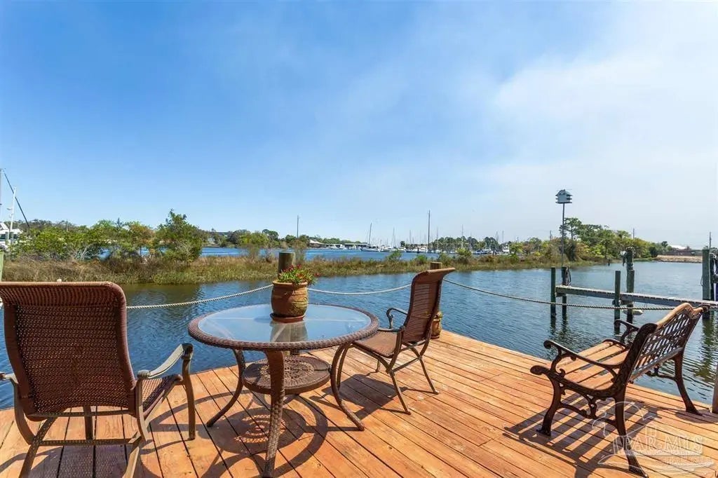 Photo of Listing #675896