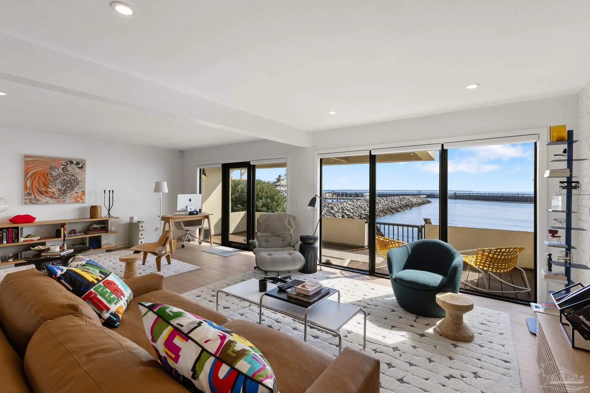 Photo of Listing #673637