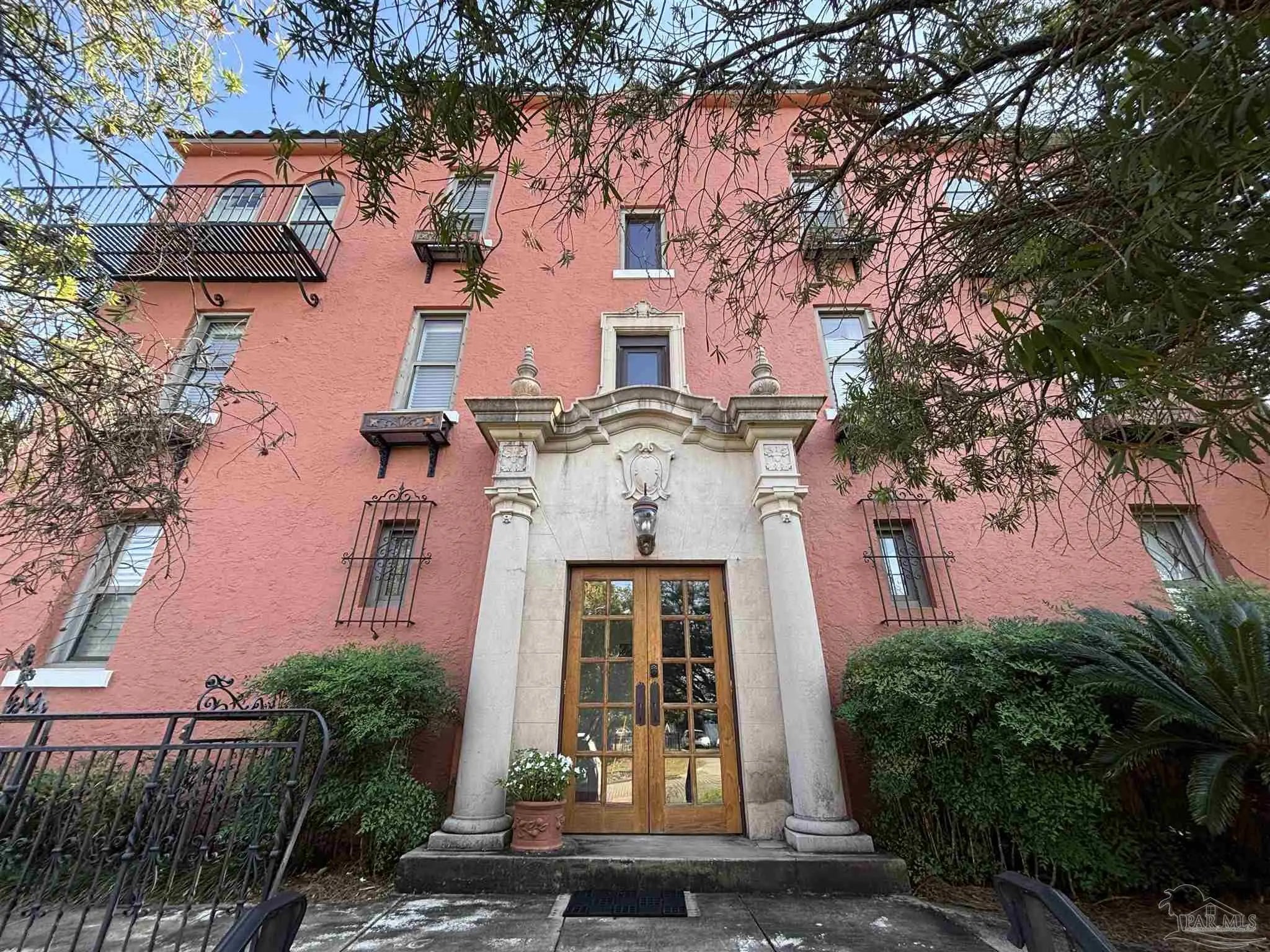 Photo of Listing #671113