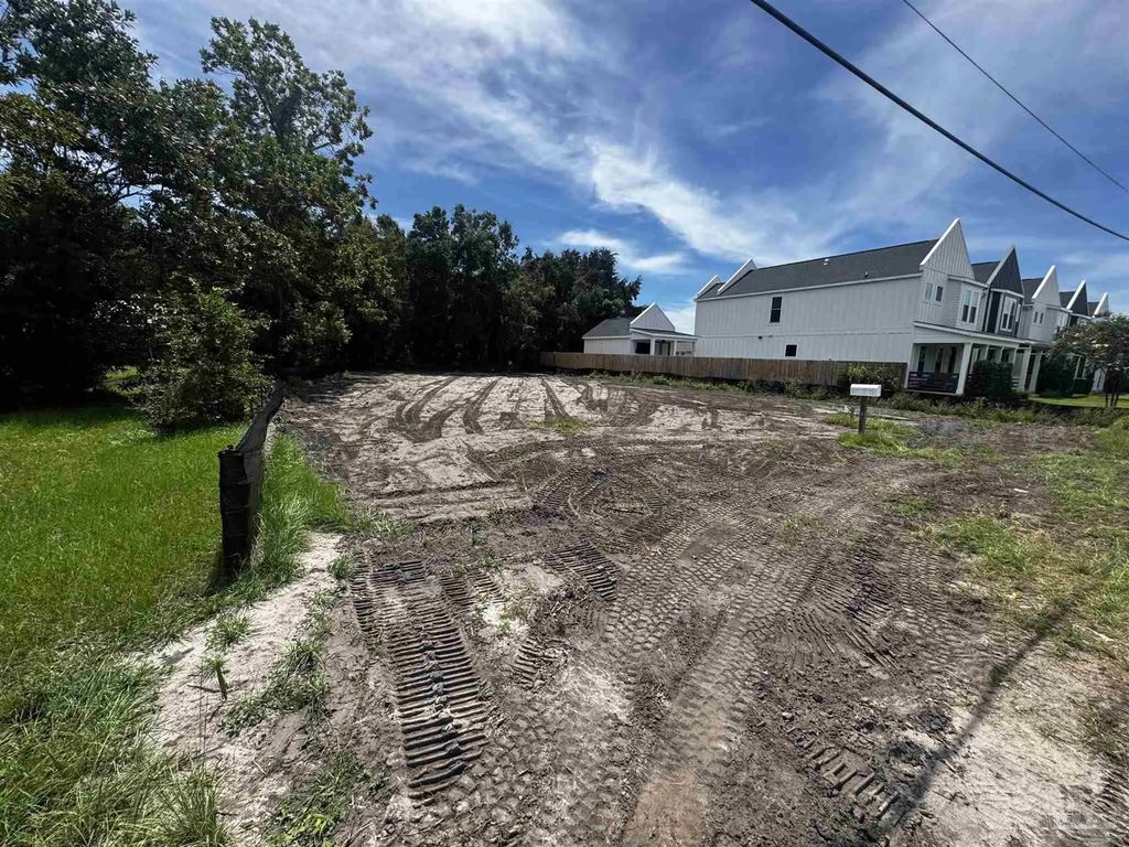 1109 W Intendencia St #b, Pensacola
