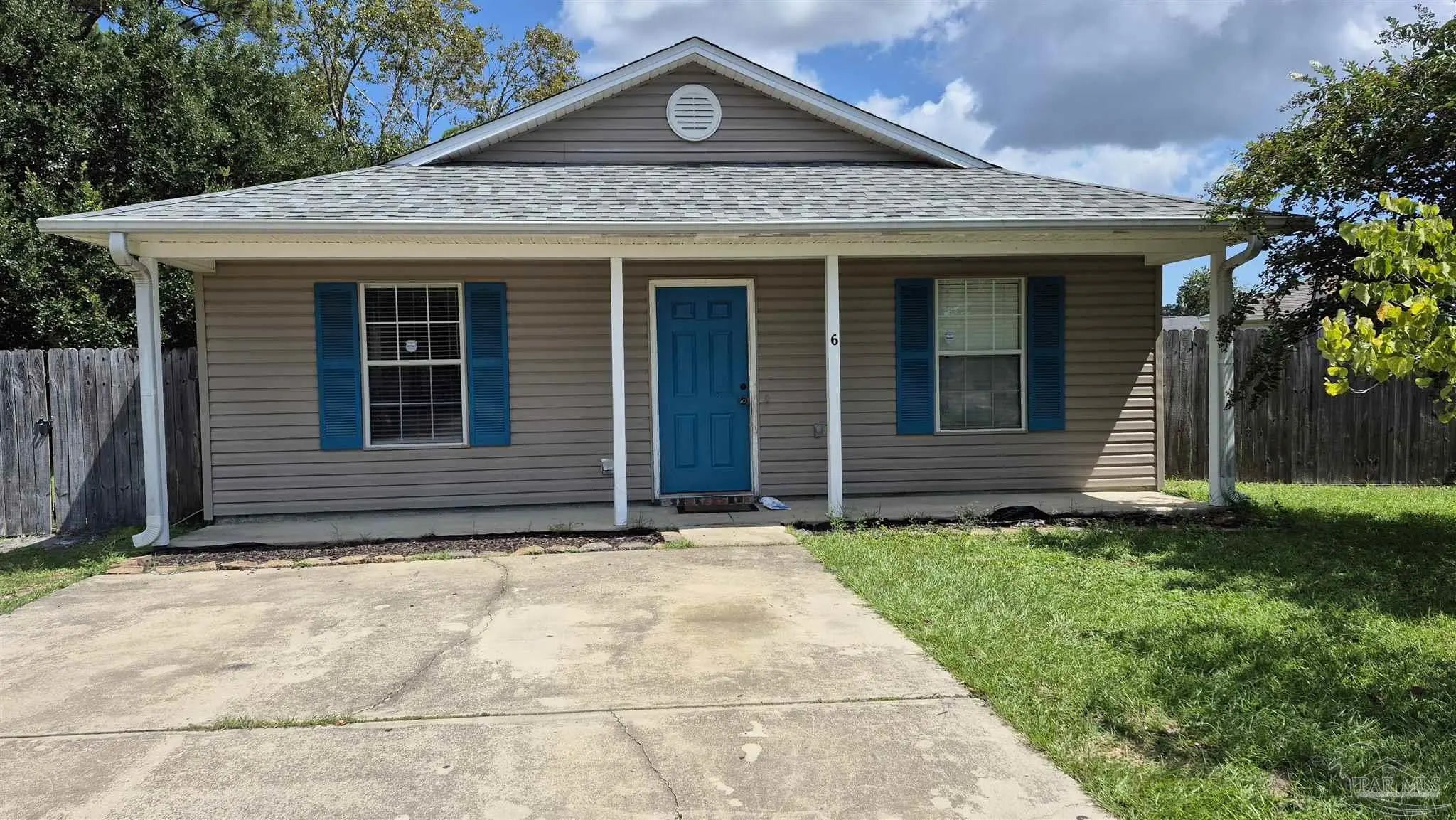 Photo of Listing #670618