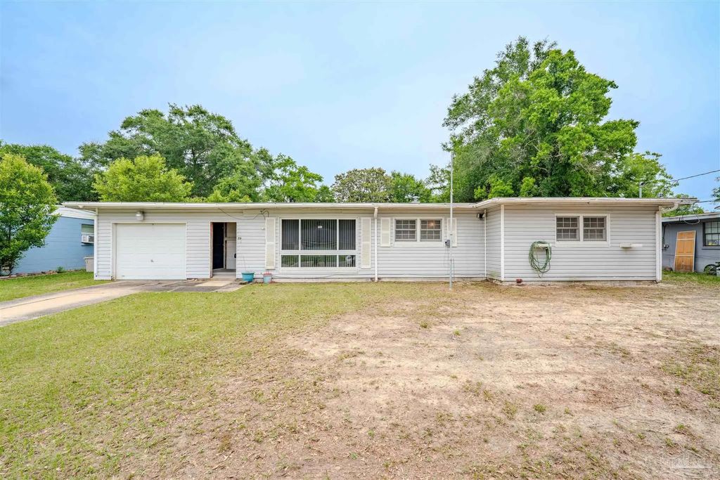 26 Adkinson Dr, Pensacola