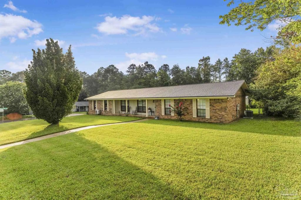 4752 Pebble Creek Dr, Pensacola