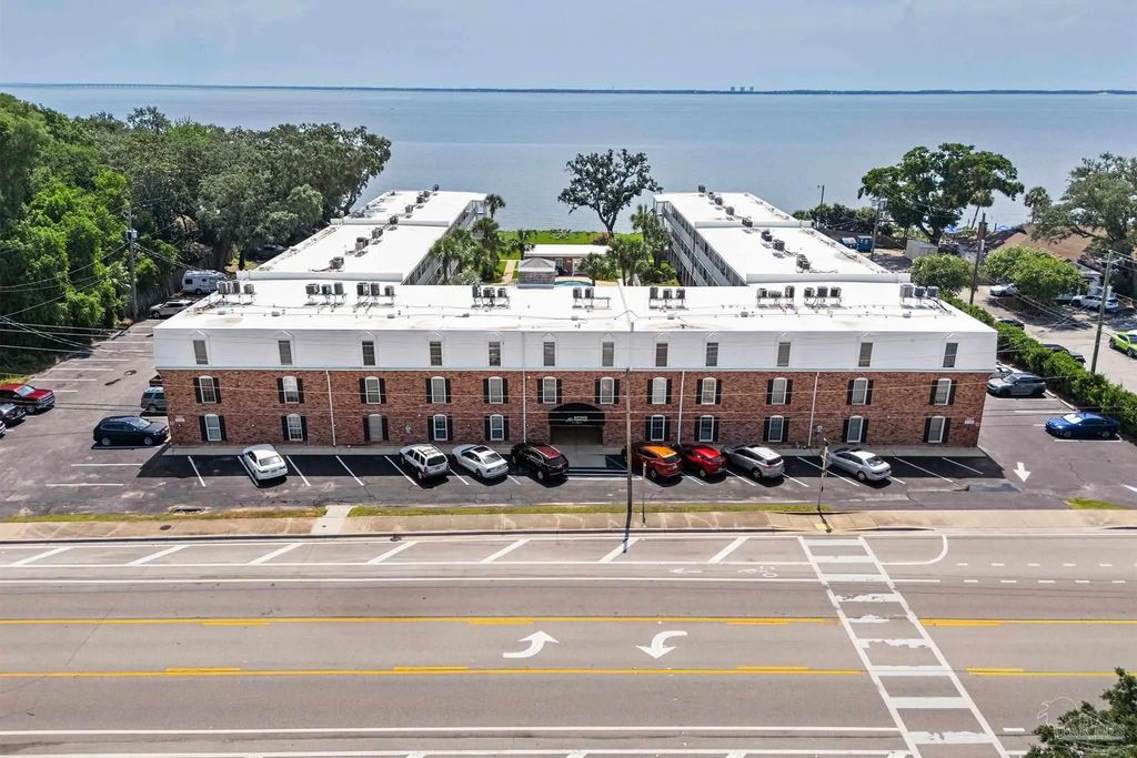 710 Scenic Hwy #305, Pensacola