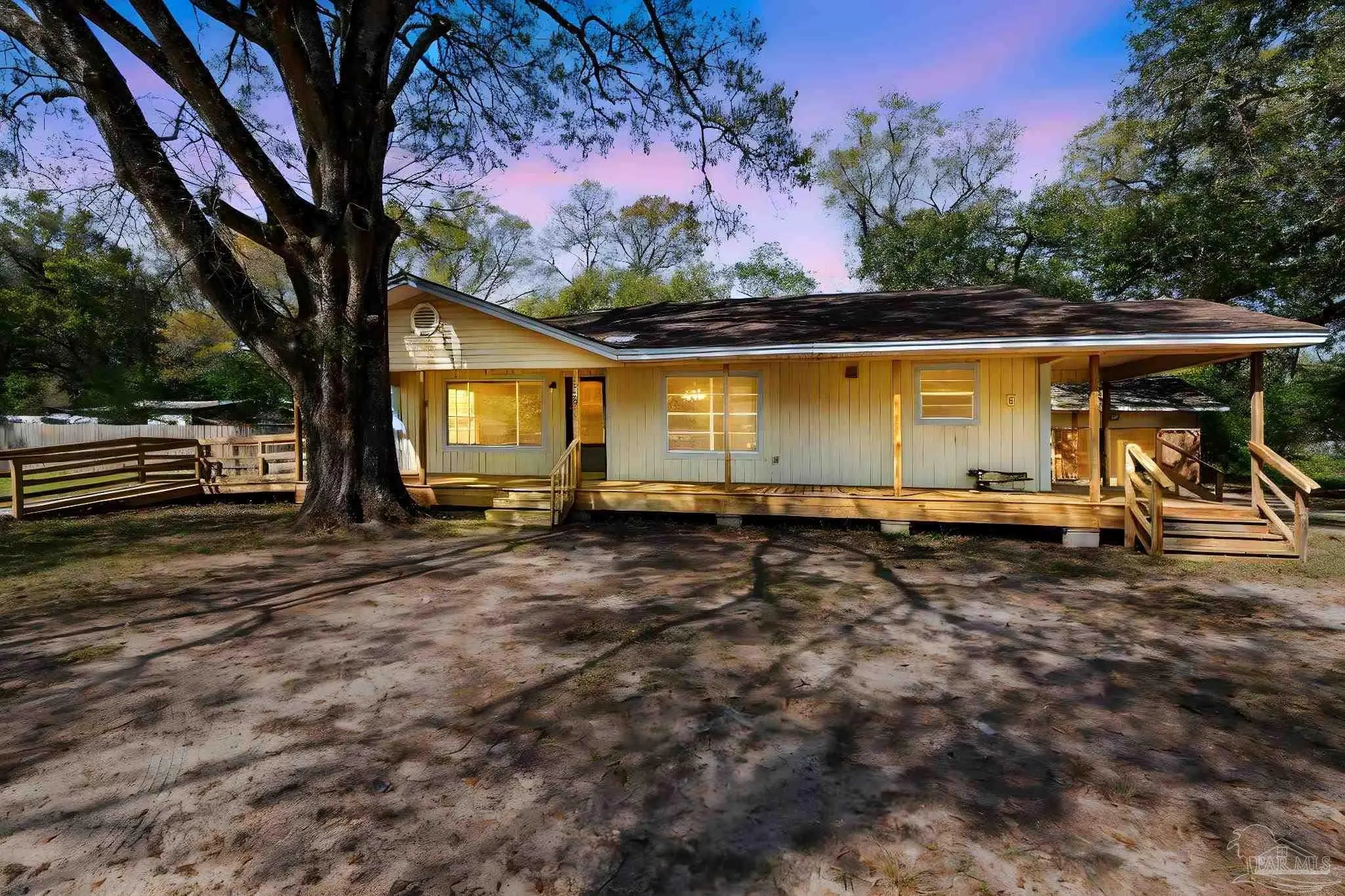 Photo of Listing #680040