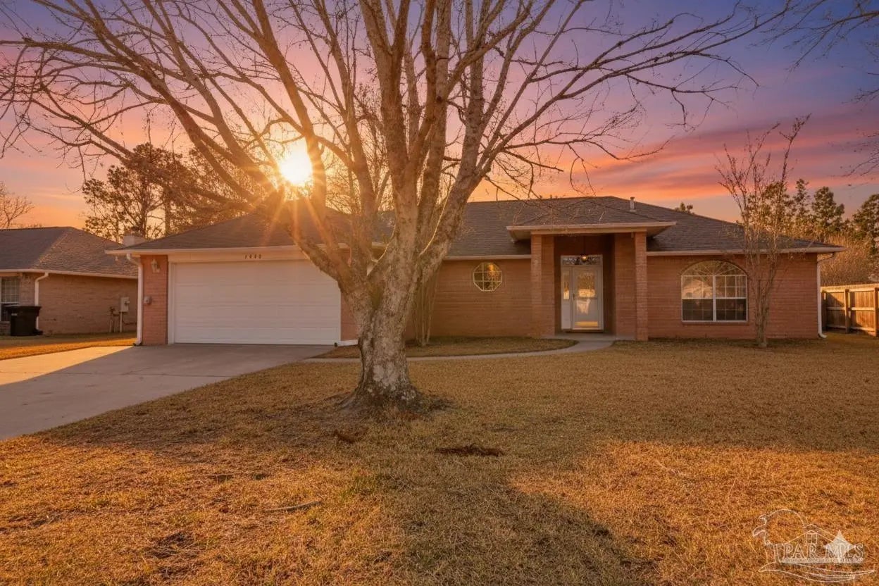 Photo of Listing #677836