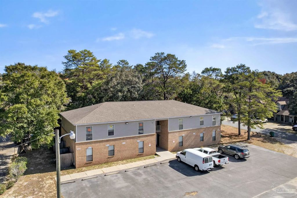 700 N Palm Blvd #d, Niceville
