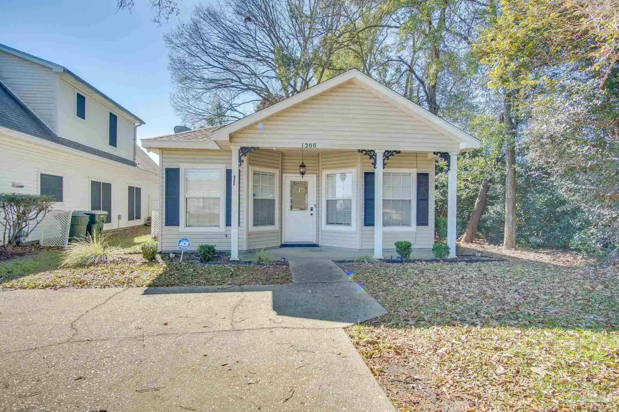 Photo of Listing #676463