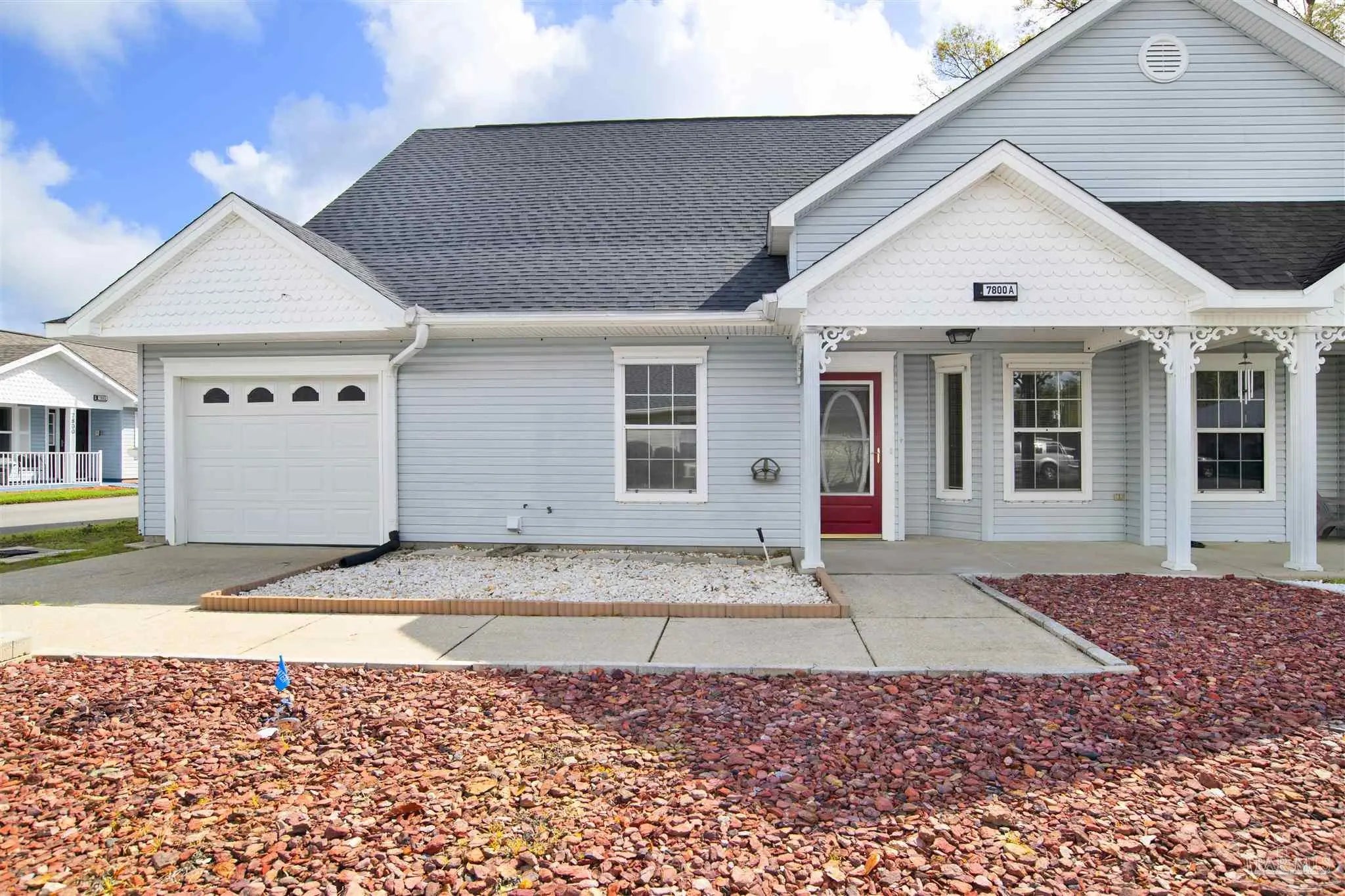 Photo of Listing #679127