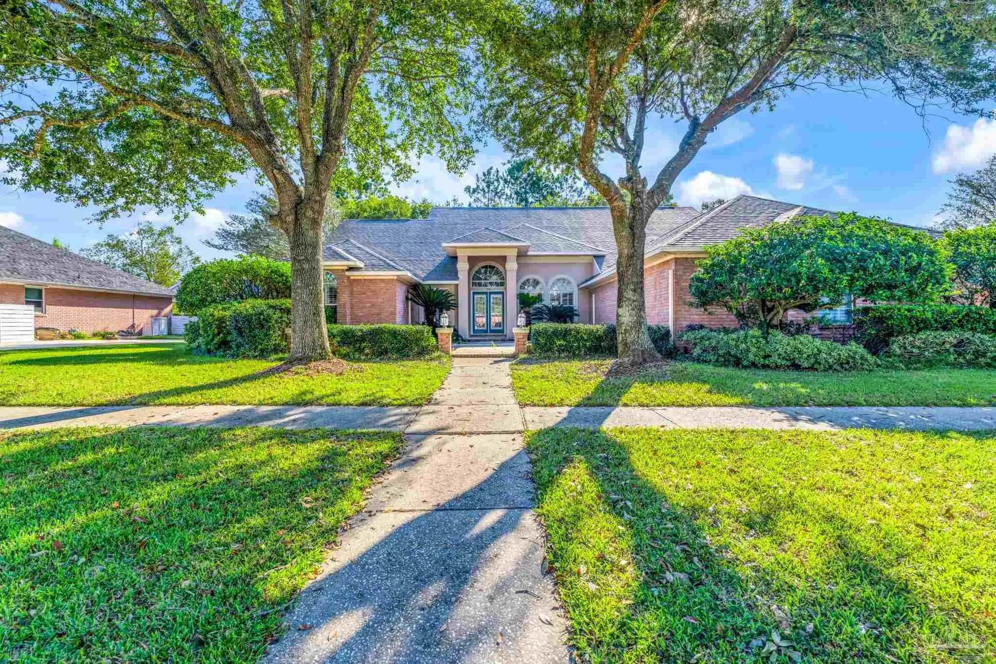 Photo of Listing #671926