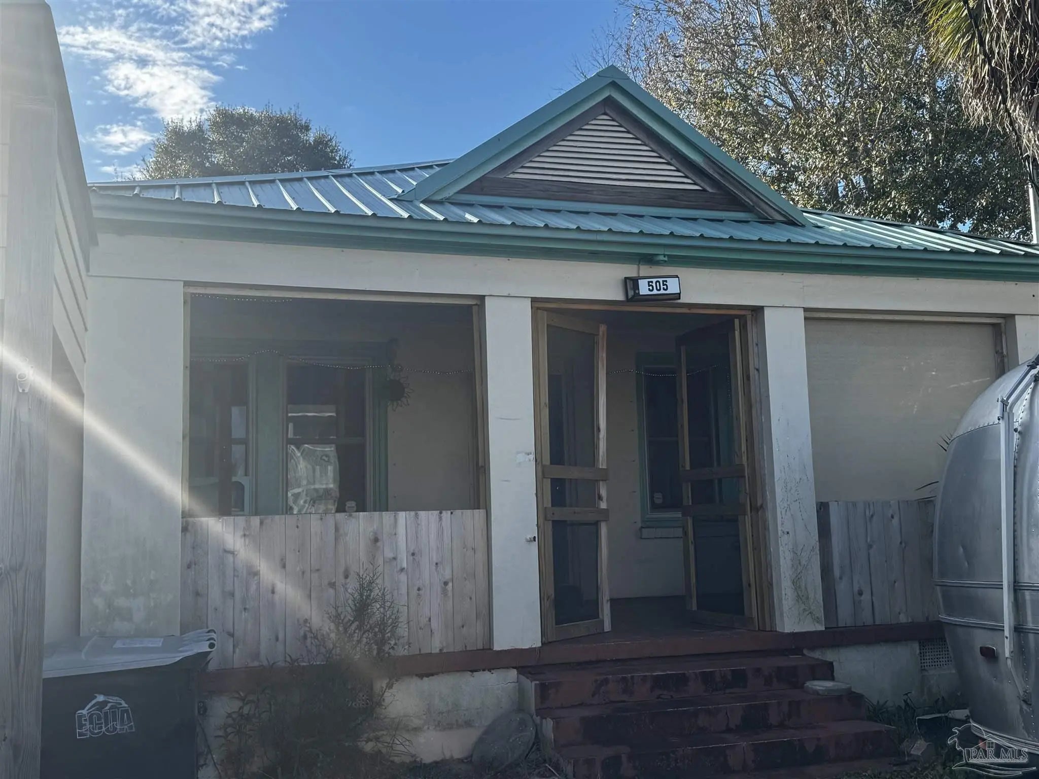 Photo of Listing #676602