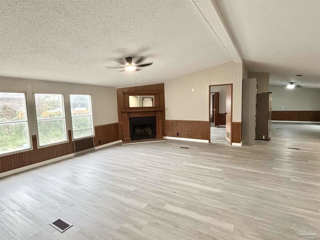 1816 St Mary Dr, Gulf Breeze