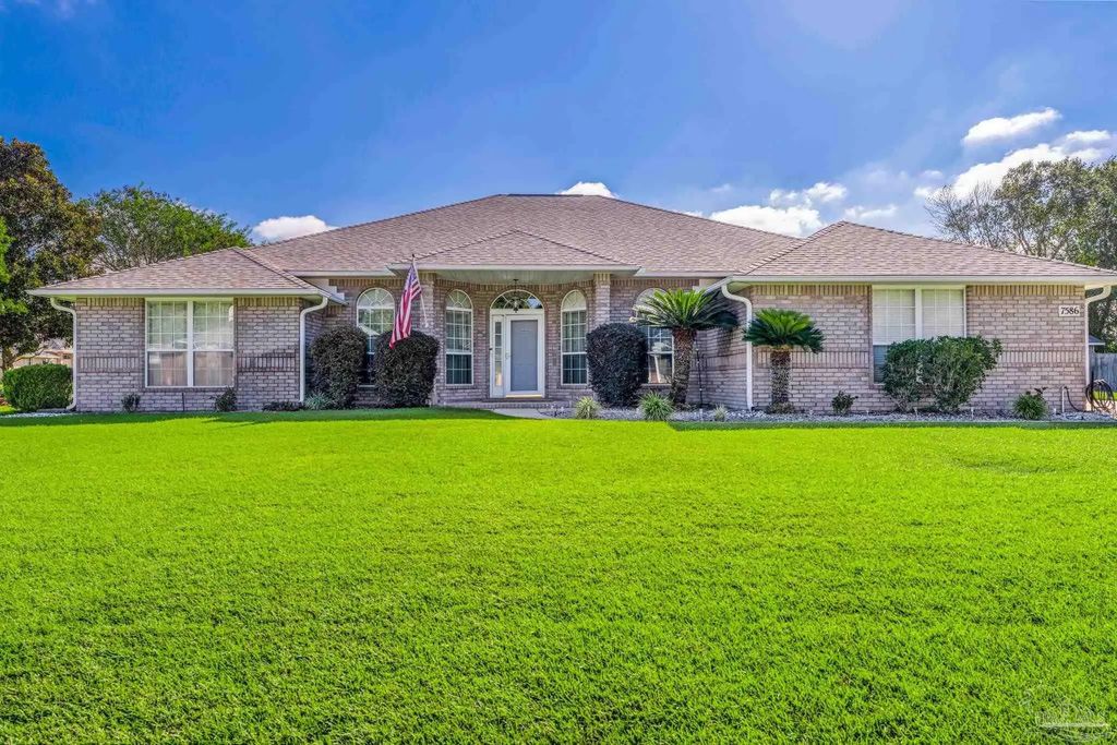 7586 Hayfield Cir, Pensacola