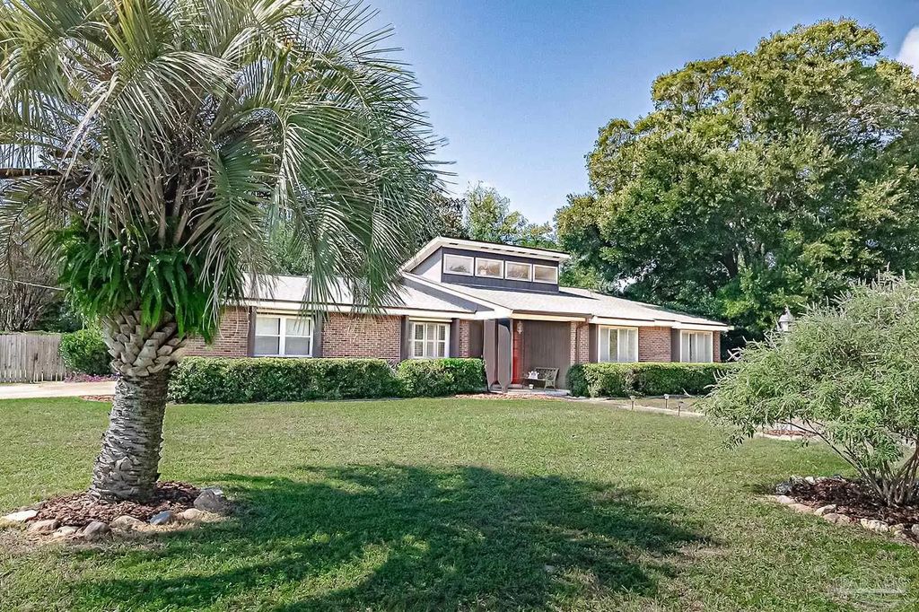 3495 Brookshire Dr, Pensacola