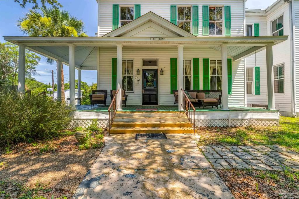 902 E Blount St, Pensacola
