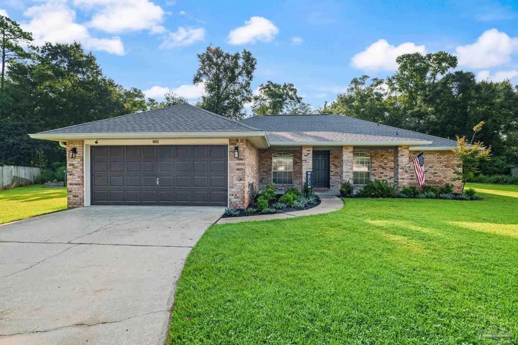 4052 Buttonbush Dr, Milton