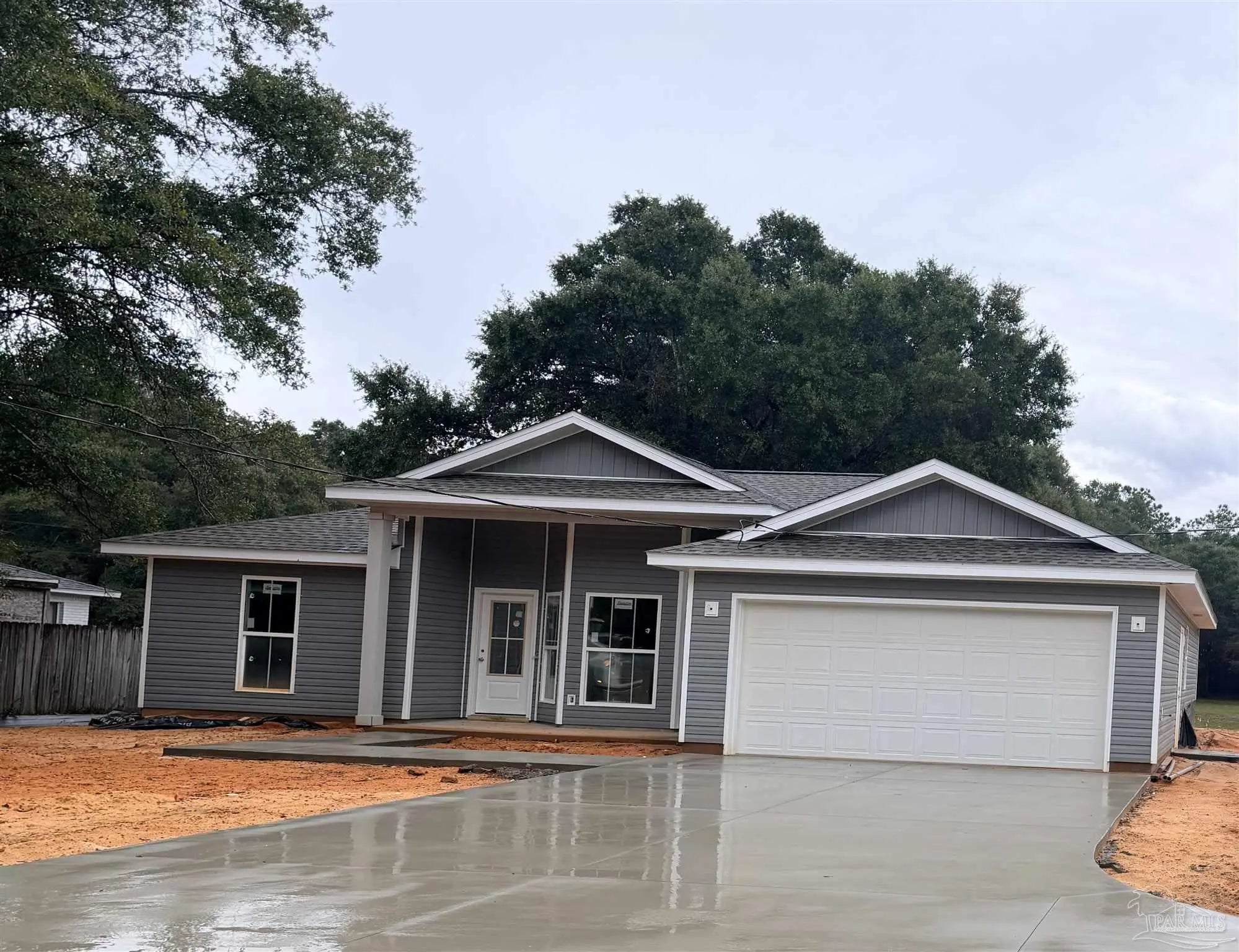 Photo of Listing #677325