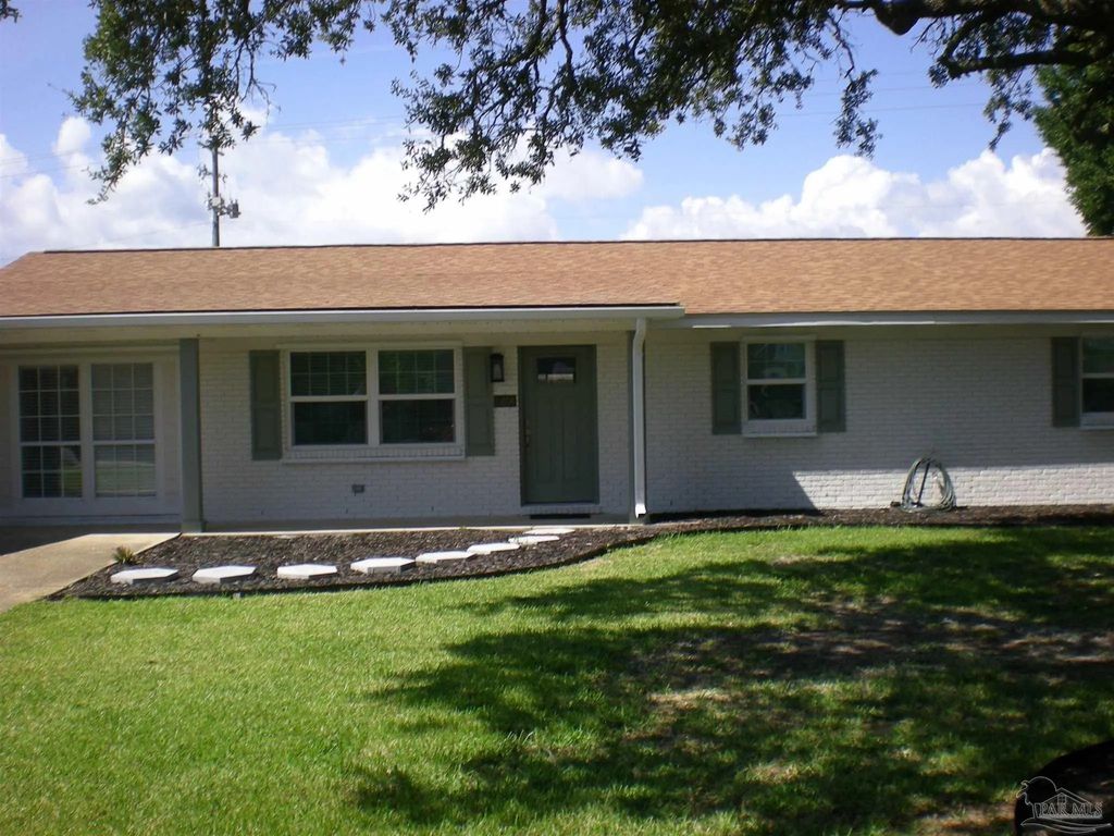 11606 Chanticleer Dr, Pensacola