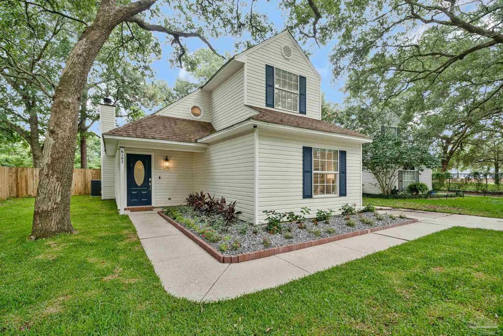 6102 Chablis Ln, Pensacola